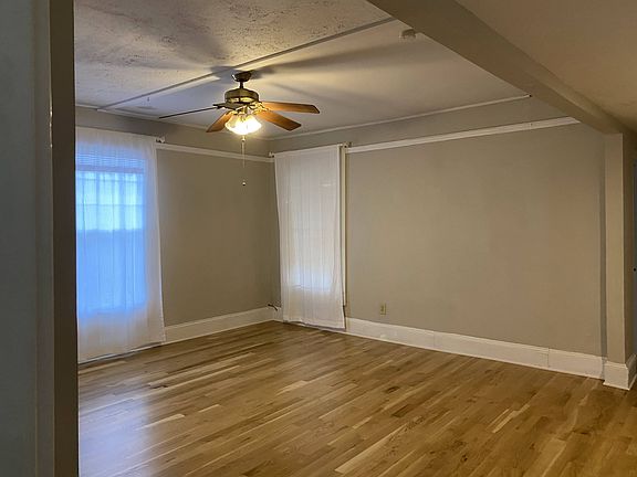 4th image of 615 Linwood Ave NE APT 2