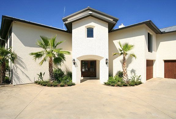 3rd image of 418 Woodlake Dr