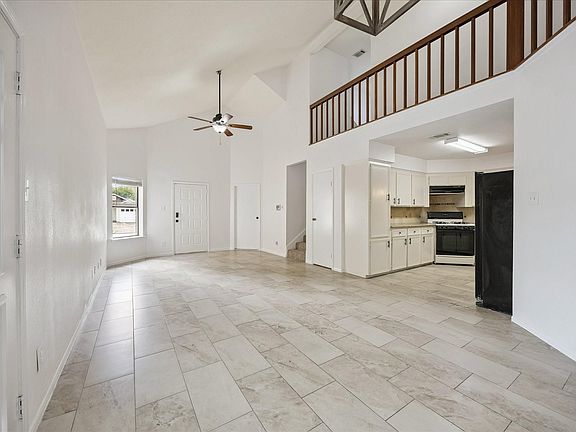 3rd image of 5813 Guadalupe Dr