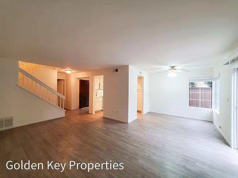 2982 Lexington Cir — Photo 7