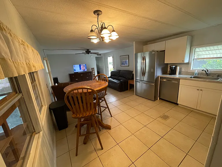 7036 SE Amendment St — Photo 9