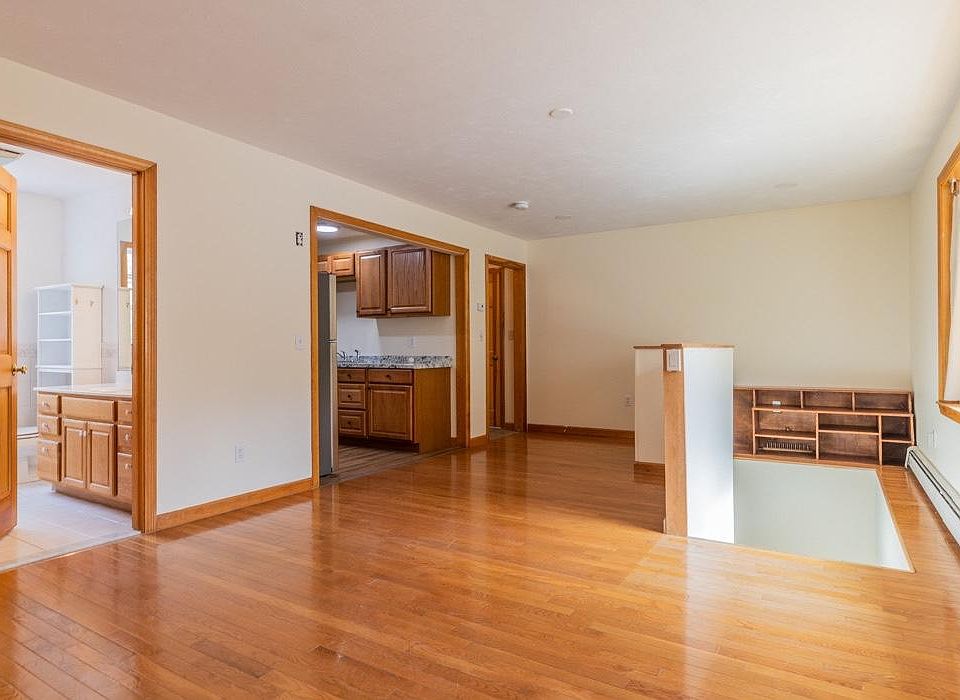1st image of 42 Oakhurst St
