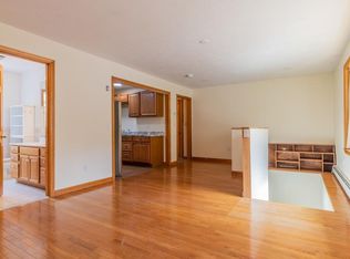 42 Oakhurst St, North Attleboro, MA 02760