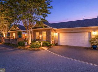 149 Villa Park Cir, Stone Mountain, GA
