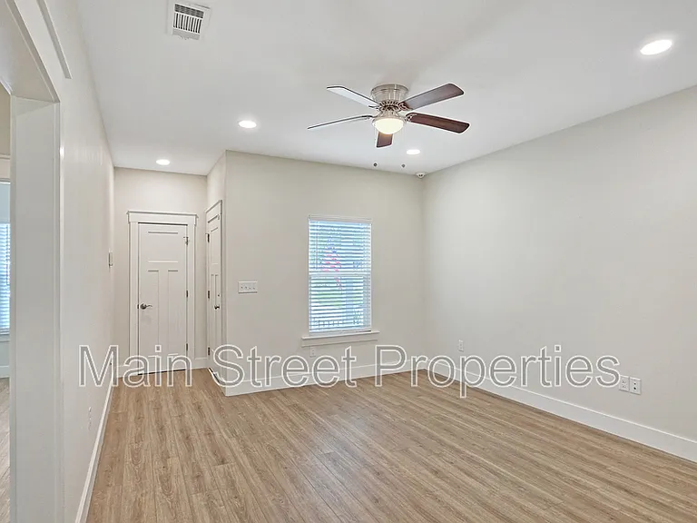 2289 Dog Track Rd #B — Photo 3