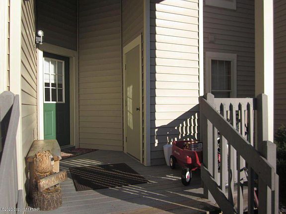3rd image of 364 Juniper Ct