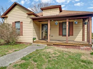 801 N C St, Lenoir City, TN 37771