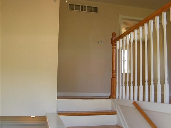 3rd image of 7113 Tower Dr