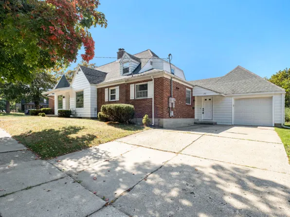75 S Fremont St NE, Rockford, MI 49341