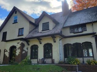 1535 E State St, Rockford, IL 61104