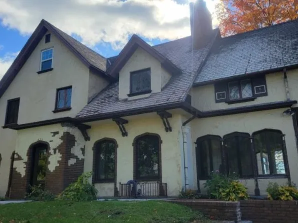 1535 E State St, Rockford, IL 61104