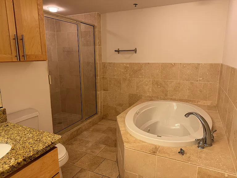 1339 S Flores St #107 — Photo 18