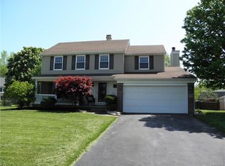 5593 Green Meadow Ct, Hamburg, NY 14075