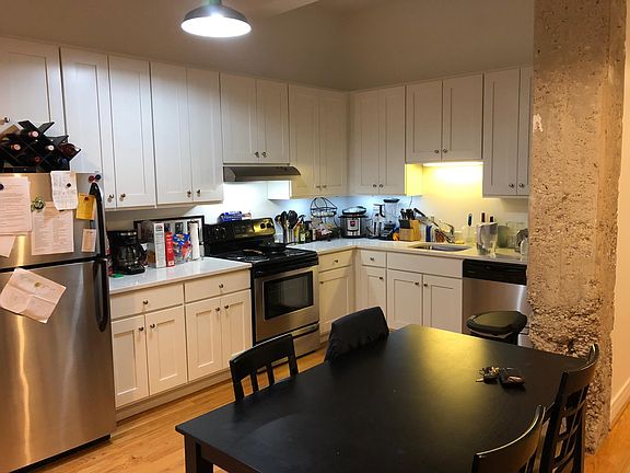 3rd image of 4801 N Ravenswood Ave #307