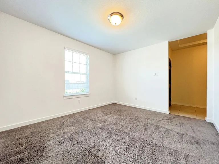 5772 Corsica Loop — Photo 16