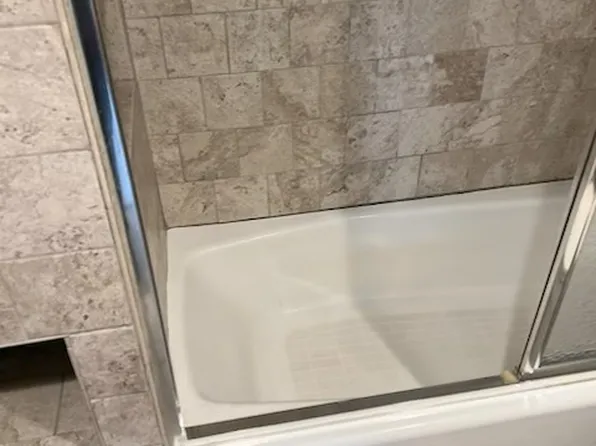 50 E 6th St #2, Deer Park, NY 11729