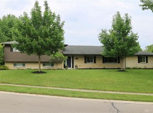 7680 Rolling Oak Dr, Dayton, OH 45459