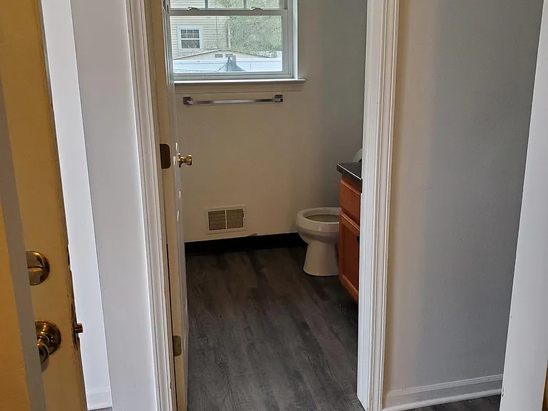 21015 Glen Lodge Rd — Photo 11