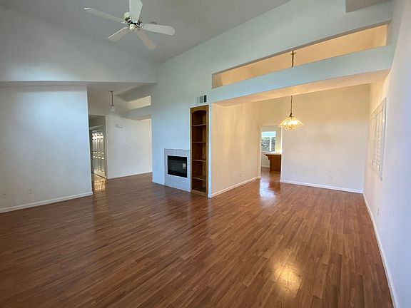 3rd image of 317 Crescent Dr