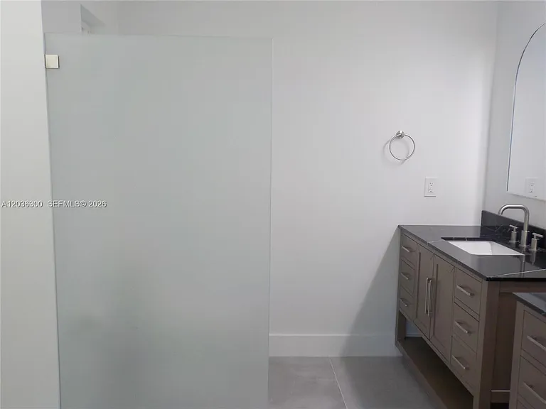 1565 Thumb Point Dr — Photo 24