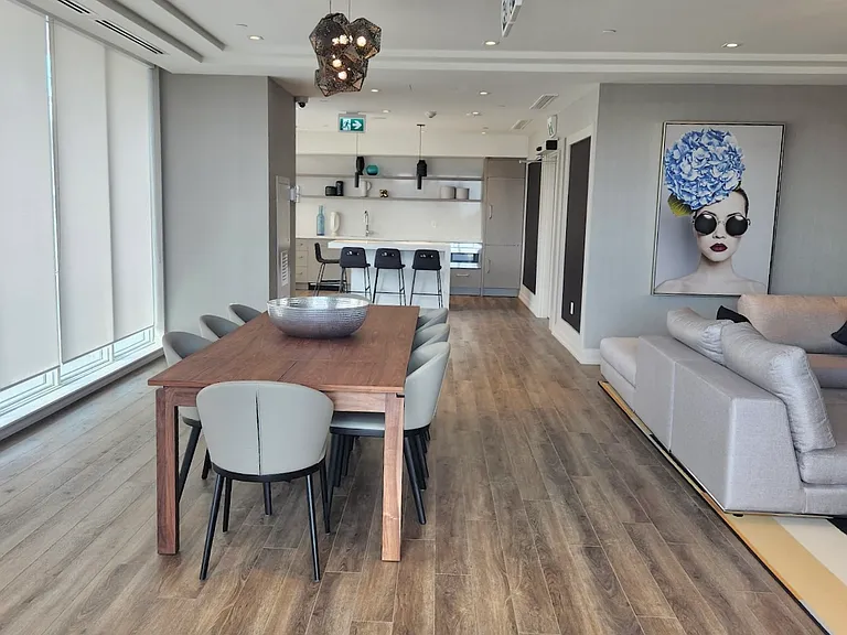 212 King William St #723 — Photo 19