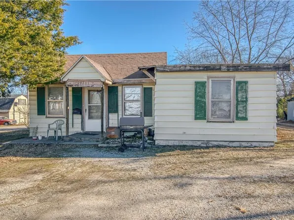 2201 S Main St, Galena, KS 66739