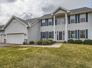 10615 Glen Eagle Rd, Woodbury, MN 55129