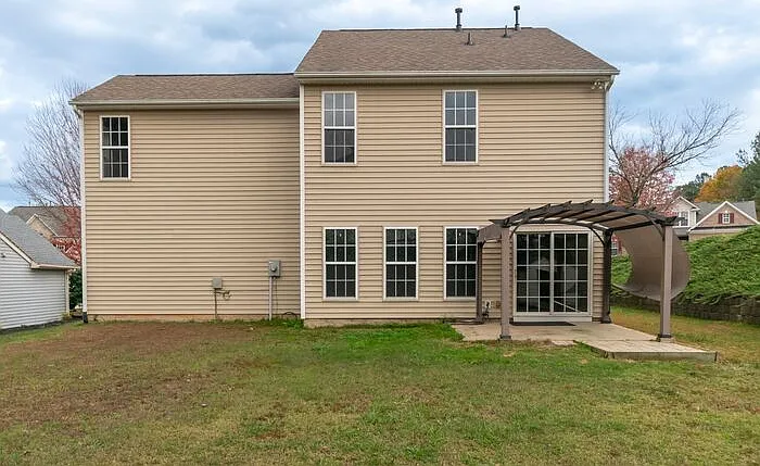 4057 Buckingham Dr — Photo 3