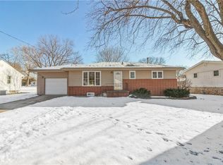 214 Center Pl, Norwalk, IA 50211