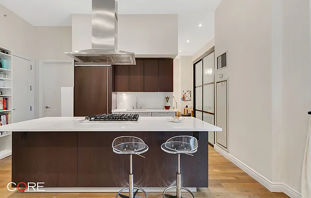 Rented by CORE | media 16