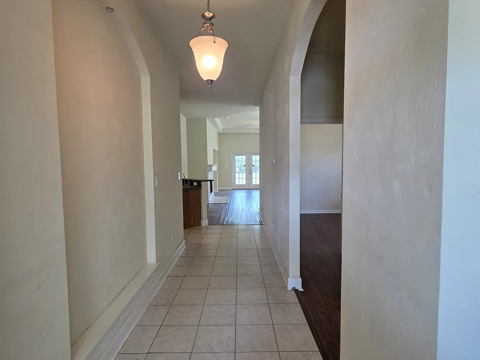 3 bed, 1708 sqft, $2,100 — Photo 4
