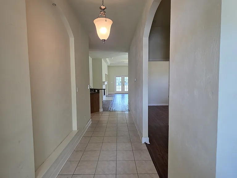 5531 Hampton Woods Way — Photo 4