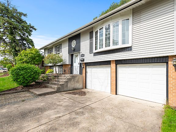 3rd image of 15300 Las Flores Ln