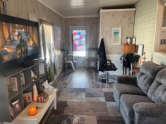 3rd image of 6735 Hammock Rd #161