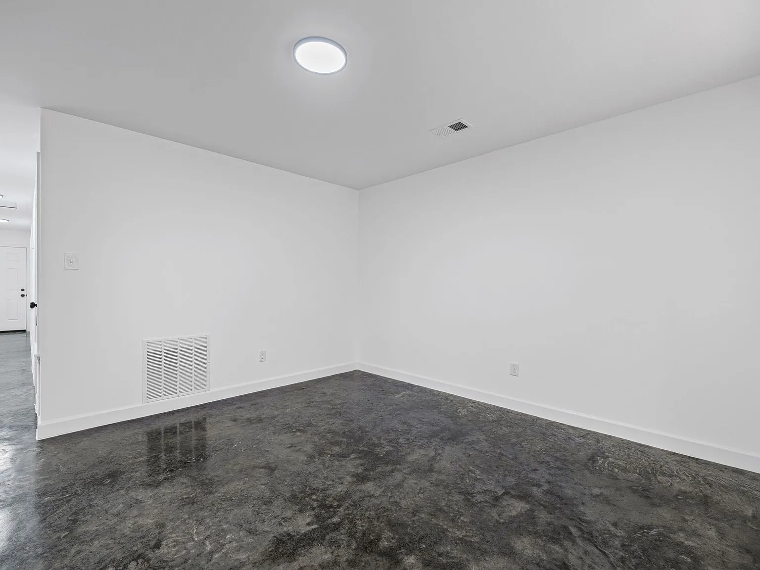 Brand-New 3-Bedroom Home with Open-Concept Design & Front Porch — Photo 4