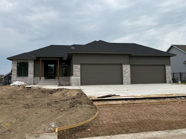 1526 N Shadow Rock Dr, Andover, KS 67002