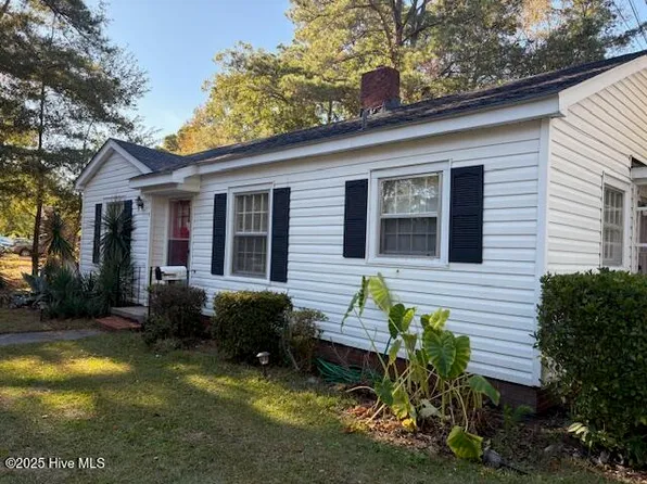 514 Greenmead Drive, Kinston, NC 28501