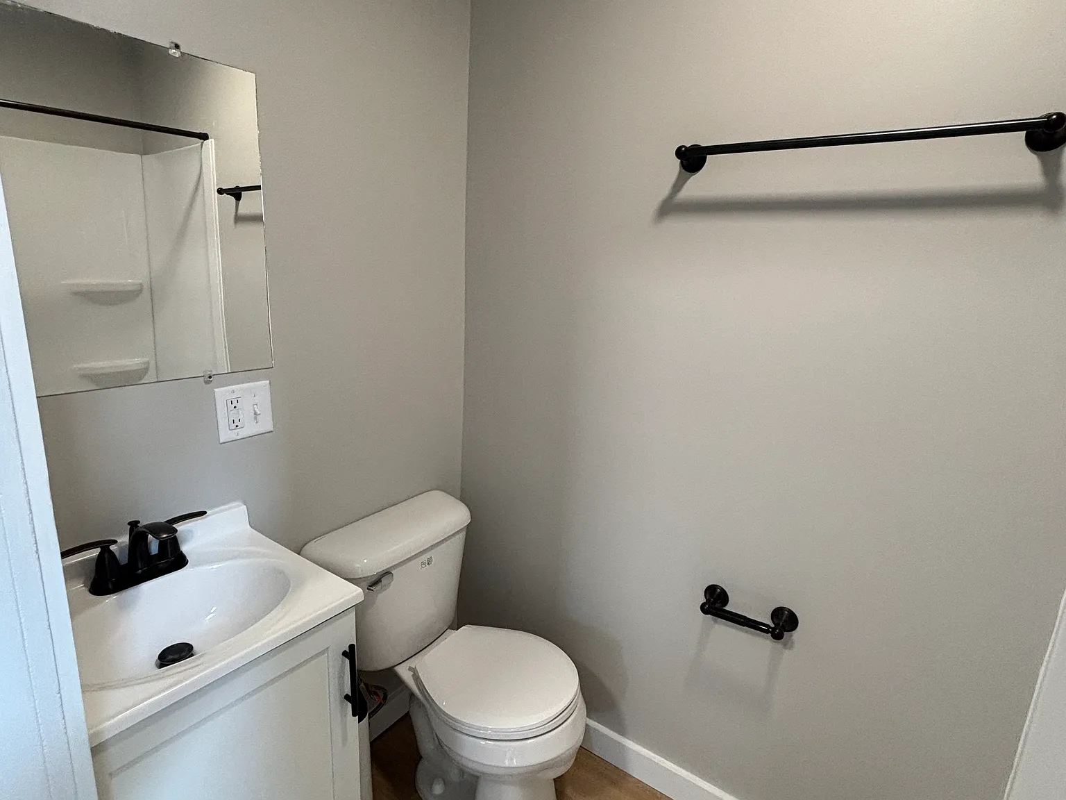 205 Pewabic St — Photo 2