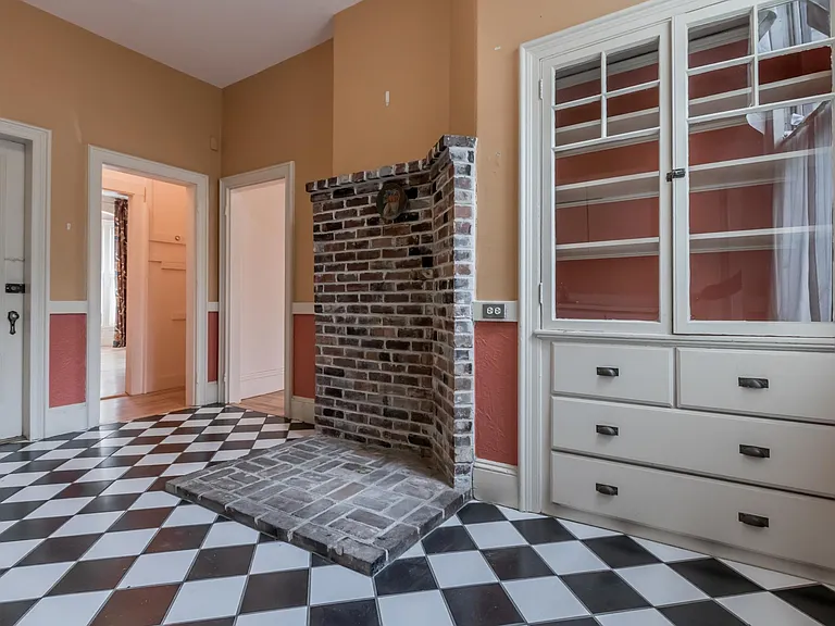 256 Vaughan St #1 — Photo 6