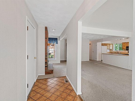 4th image of 3014 Hidden Acres Ct