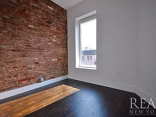 Rented by REAL New York | media 16