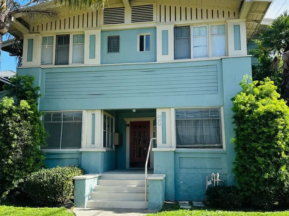 32 Orange Ave, Long Beach, CA 90802