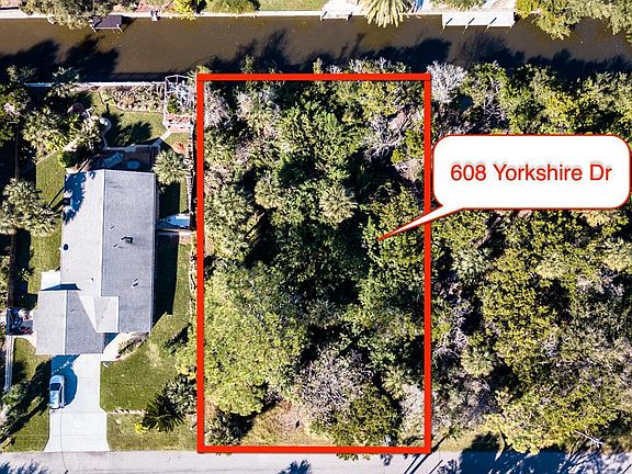 2nd image of 608 Yorkshire Dr