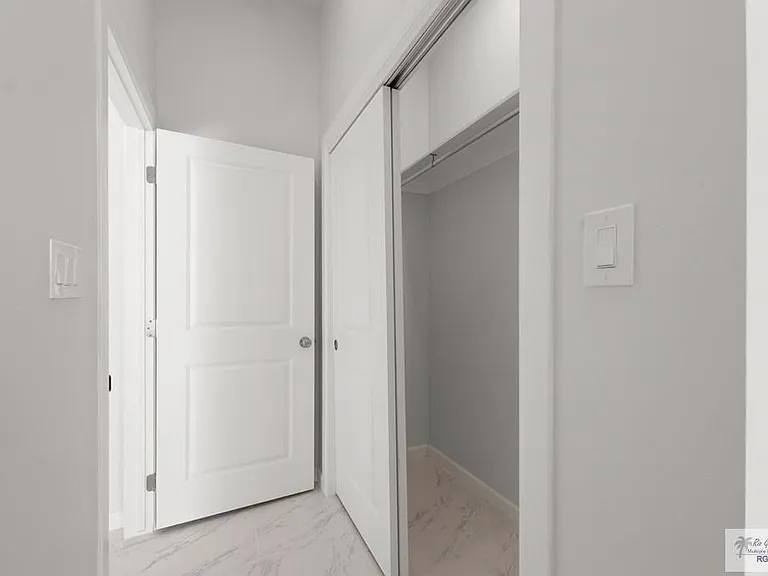 6941 Diamond Cove Dr — Photo 25