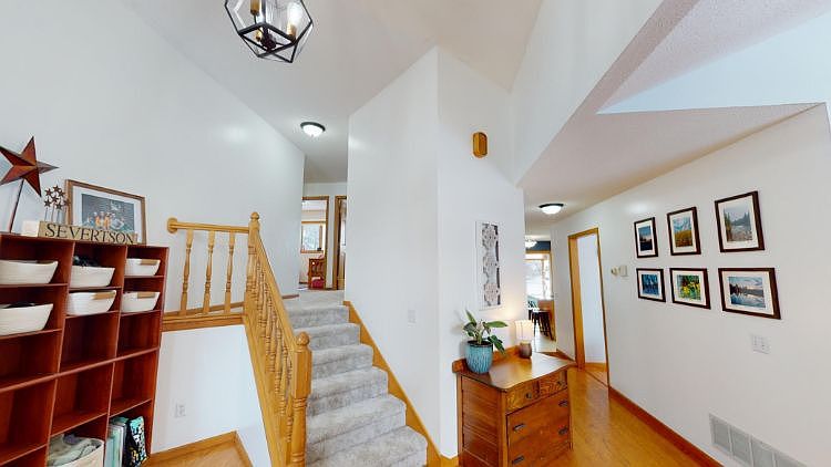 1st image of 3404 Eagle Ridge Dr E