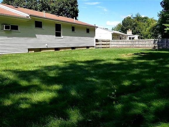 2nd image of 1598 Plainfield Cir