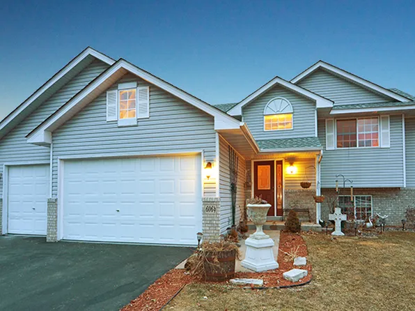 6064 Forest Boulevard Trl, Wyoming, MN 55092