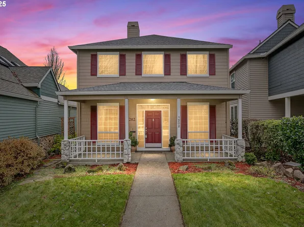 1202 NE Parksedge Cir, Hillsboro, OR 97124