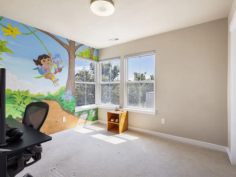 Second bedroom