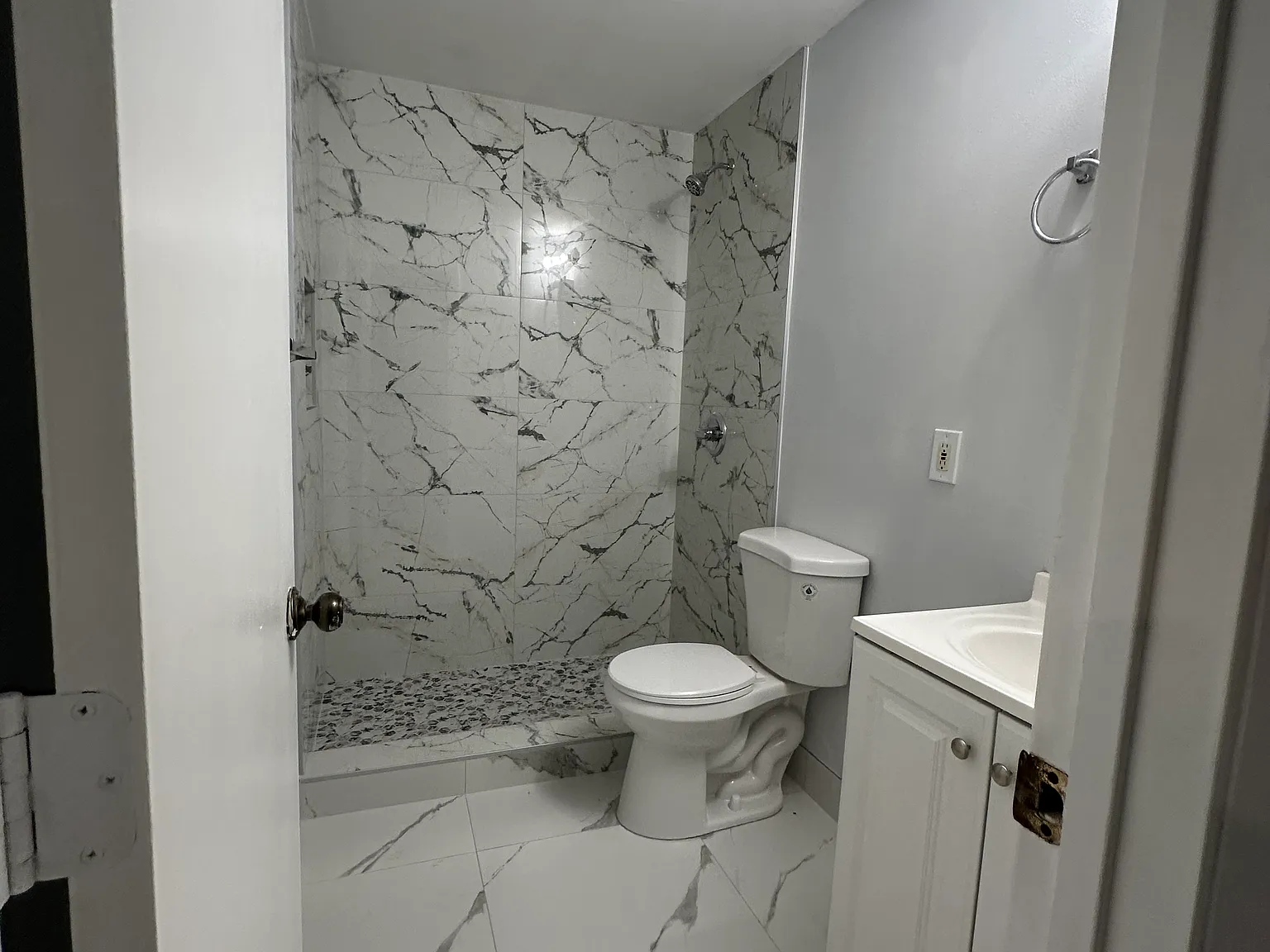 Studio, 850 sqft, $1,400 — Photo 4